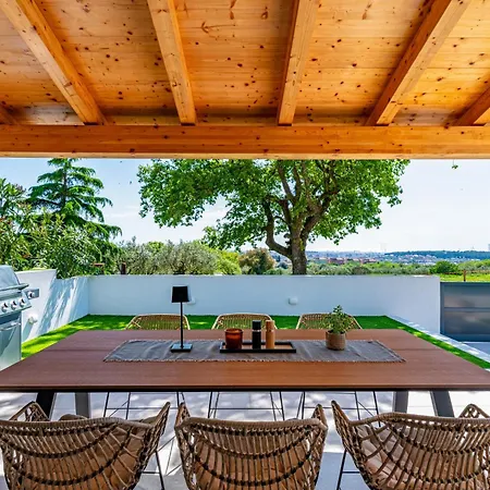 Vista - New Entry 2025 Villa