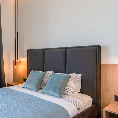 Vista - New Entry 2025 Πούλα