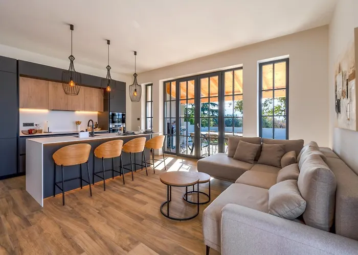 וילה Vista - New Entry 2025